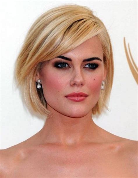 Asymmetrical Blonde Bob hair