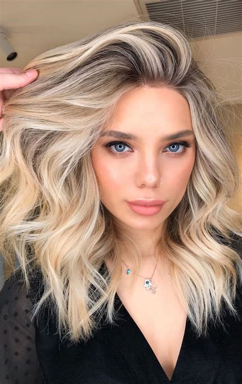 Beachy Waves Cool Haircuts with Different Shades of Blonde for Older Women