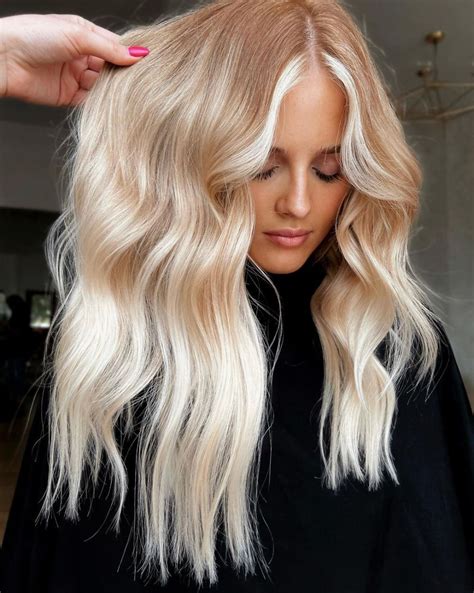 Blonde Balayage Waves Cool Haircuts with Different Shades of Blonde for Older Women