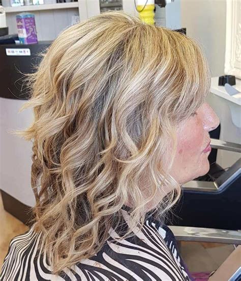 Blonde Curly Bob hair