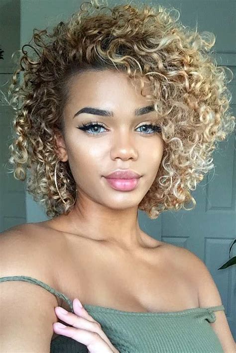 Blonde Curly Bob hair