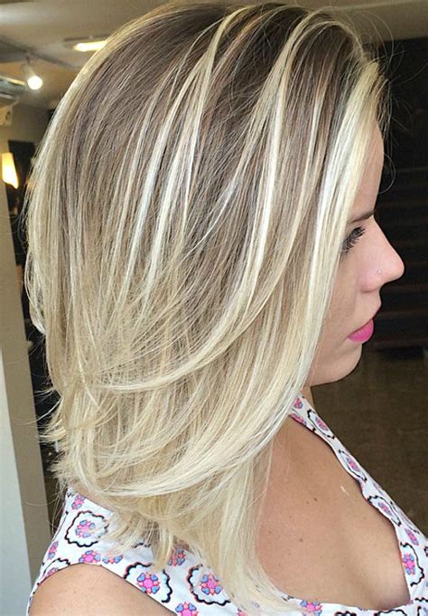 Blonde Layered Bob hair