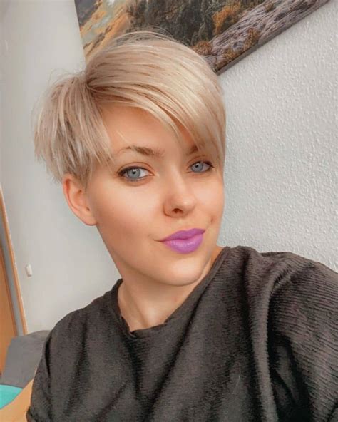 Blonde Pixie Cut hair