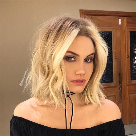 Blonde Wavy Bob hair