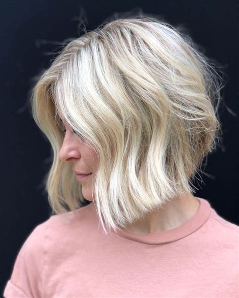 Blonde Wavy Bob hairstyles