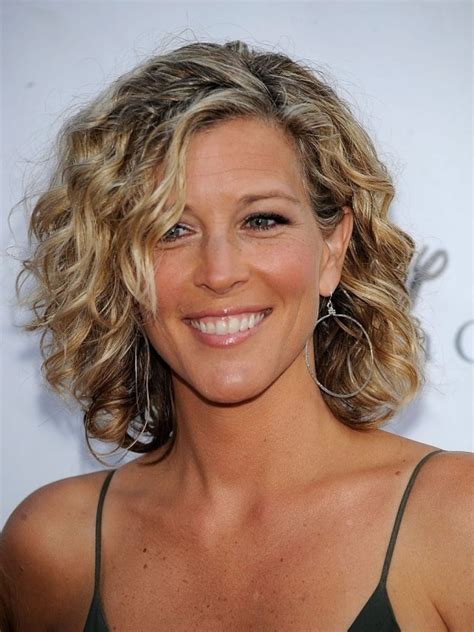 Casual Curly Bob hairstyles