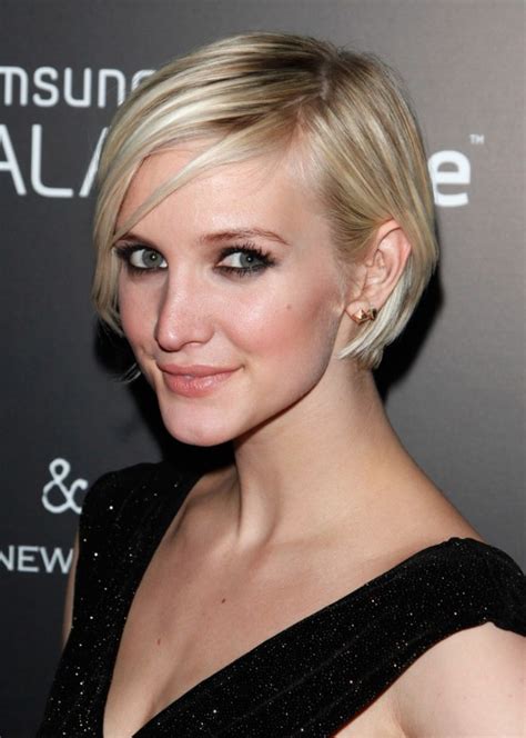 Chic Blonde Bob hair