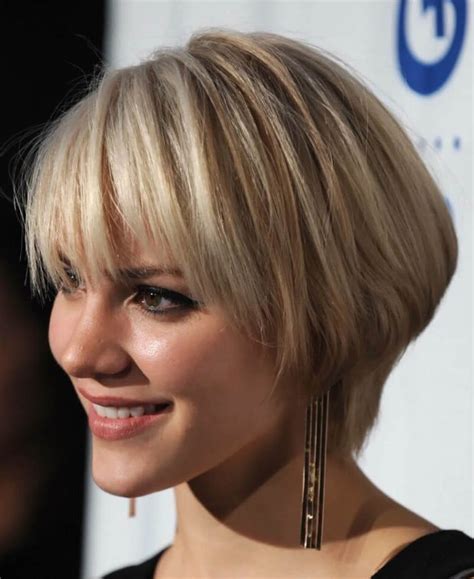 Chic Blonde Bob Haircuts