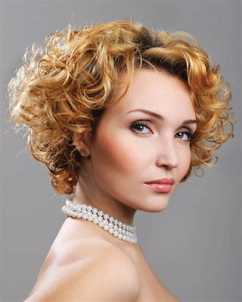 Chic Curly Bob Hairstyles