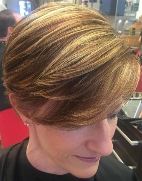 Chic Layered Bob hair