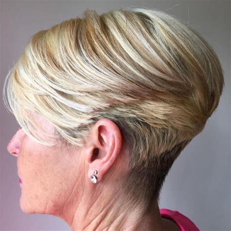 Chic Layered Pixie hair