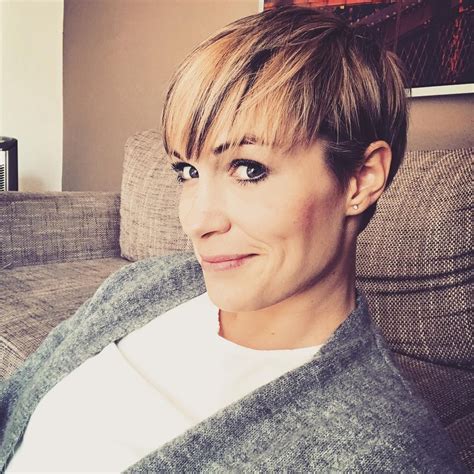 Chic Pixie Cut hair