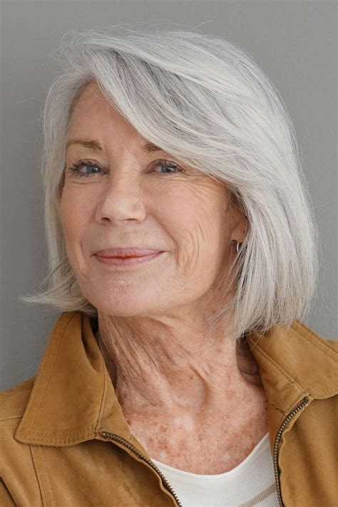 Chic Silver Bob hairstyles