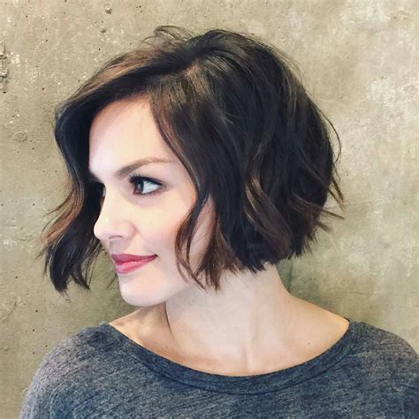 Chic Wavy Bob Gorgeous Wavy Bob Hairstyles with an Extra Touch of Femininity