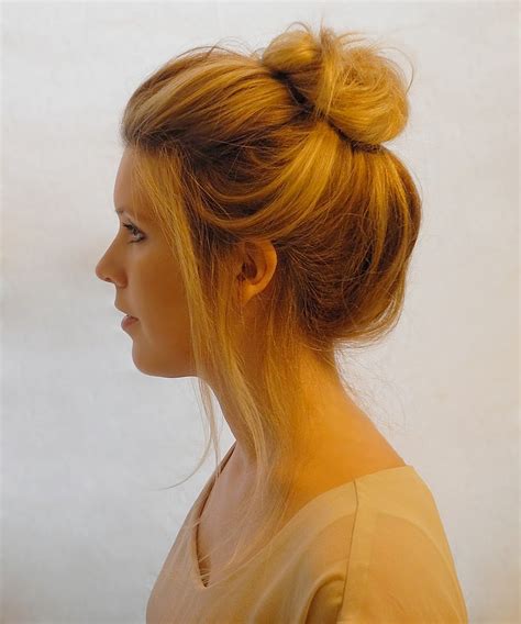 Elegant Messy Bun Hairstyles