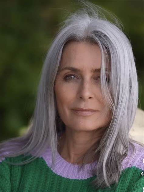 Elegant Silver Strands Cool Haircuts with Different Shades of Blonde for Older Women