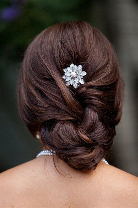 Elegant Updo Hairstyles with Timeless Appeal to Wear in 2024