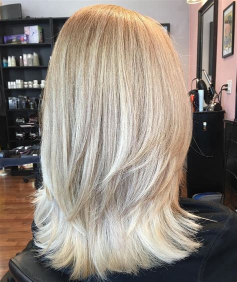 Layered Blonde Bob hair