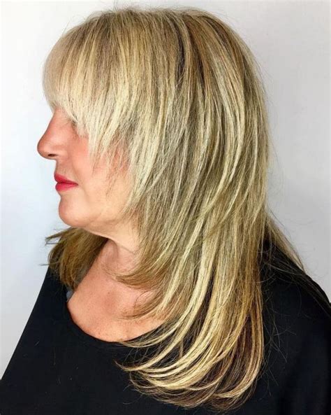 Layered Blonde Style hair