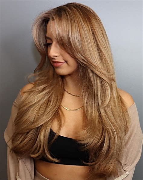 Layered Blonde Waves hair