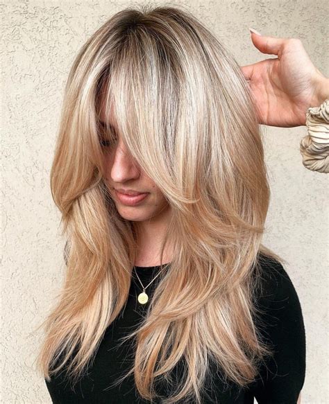 Layered Blonde Waves hair