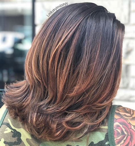 Layered Medium Bob hair