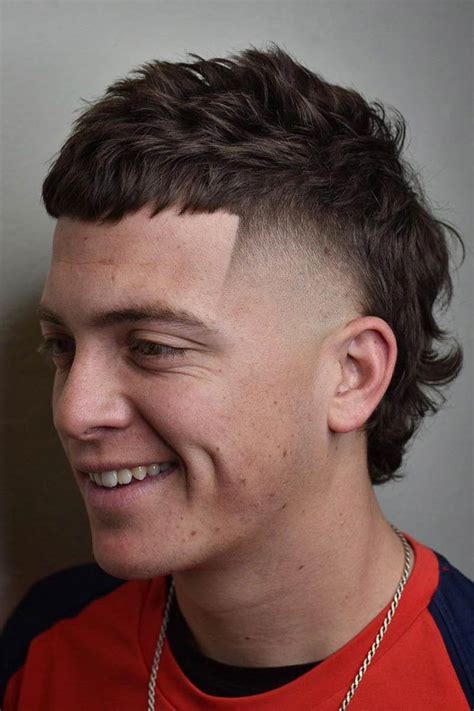 Modern Mullet Fade Mullet Haircuts: Party in the Back, Business in the Front