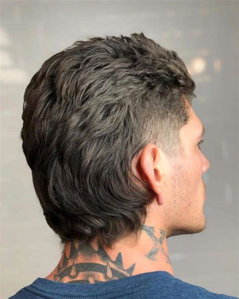 Modern Mullet Mullet Haircuts: Party in the Back, Business in the Front