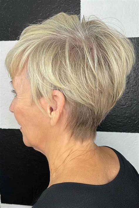 Short Layered Bob hair