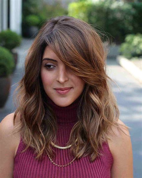 Side-Swept Waves hairstyles