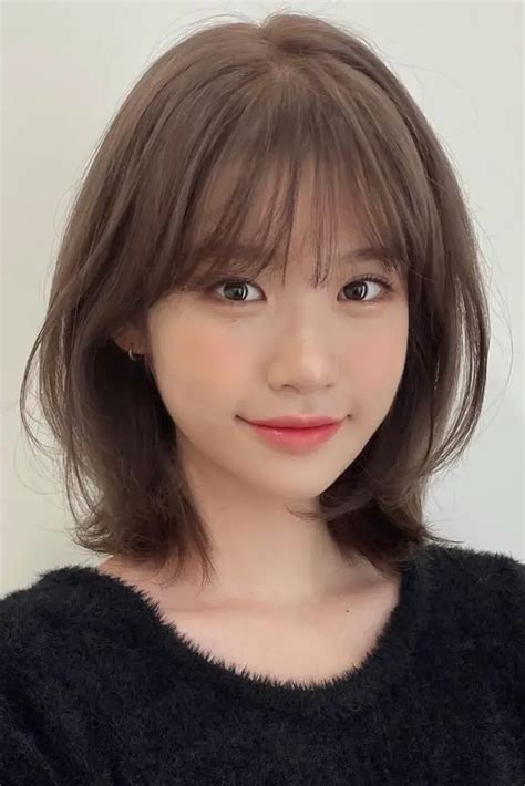 Soft Layered Bob hair