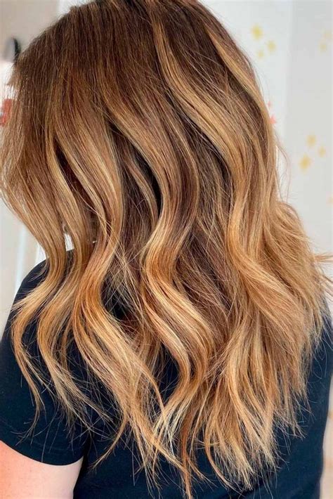 Soft Wavy Highlights Hot Looks for Ultimate Honey Brown Hair Inspiration