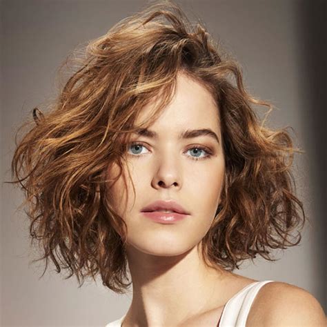 Tousled Waves Bob Gorgeous Wavy Bob Hairstyles with an Extra Touch of Femininity