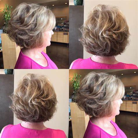 Voluminous Layered Bob hair