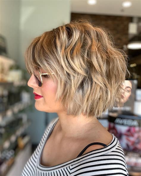 Wavy Bob Cut hair