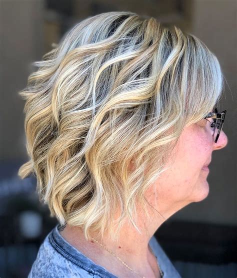 Wavy Bob Cut hair