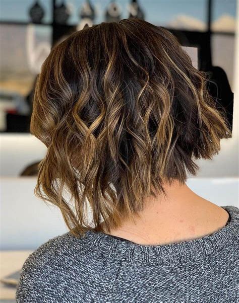 Wavy Bob Cut hair