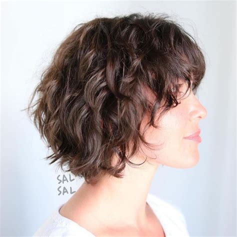 Wavy Bob Style Gorgeous Wavy Bob Hairstyles with an Extra Touch of Femininity