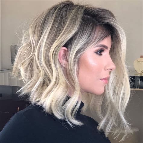 Wavy Bob Style hair